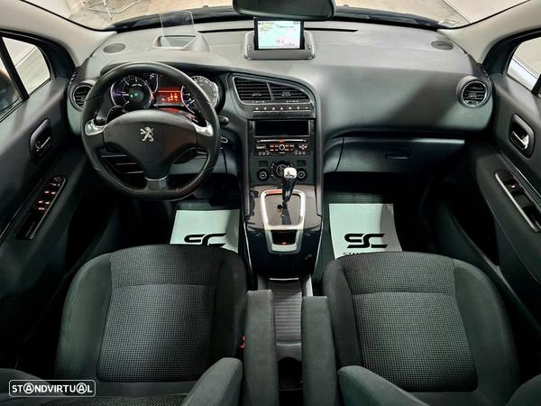 Peugeot 5008 1.6 E-HDi Allure 2-Tronic - 12