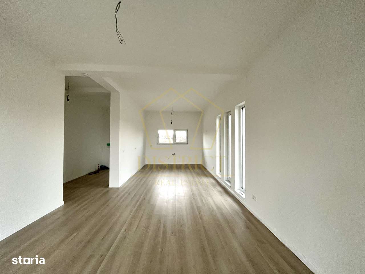 Duplex modern cu 4 camere | Eficient energetic | Sacalaz - Imagine principală: 3/15