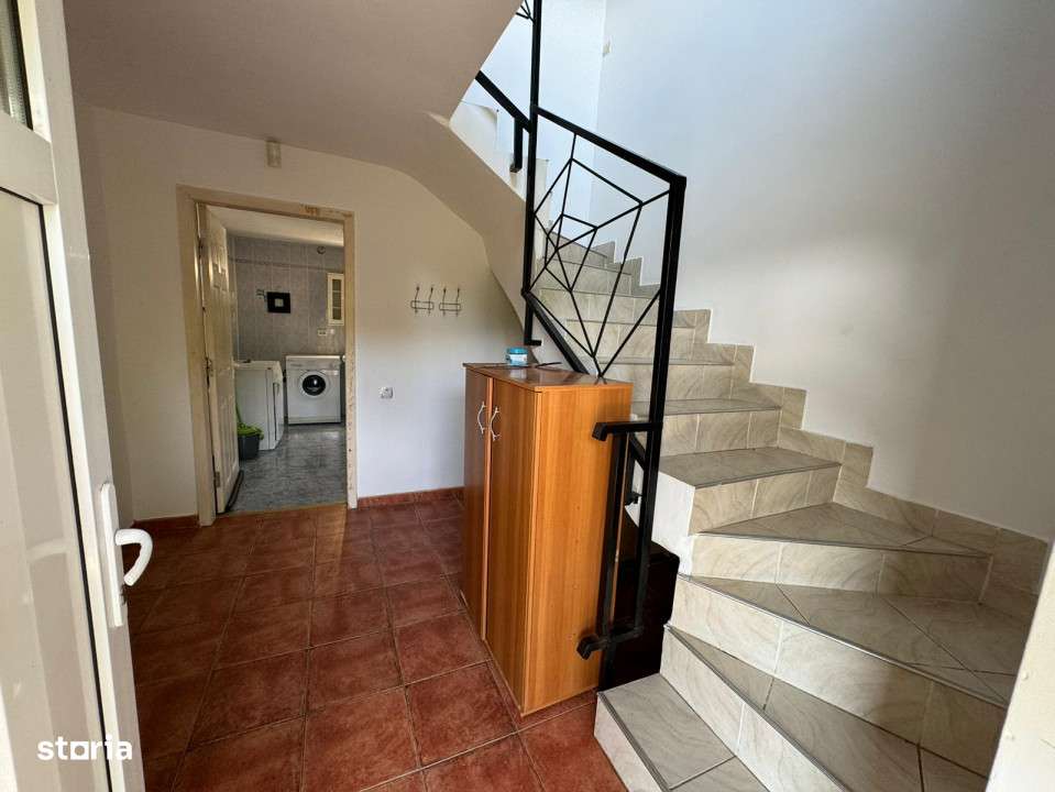 Casa in Sacele pozitionata intr-o zona linistita-16