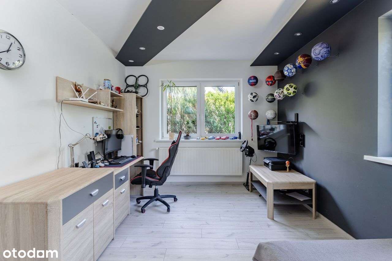 Duży dom z ogromnym ogrodem w pięknej okolicy-13