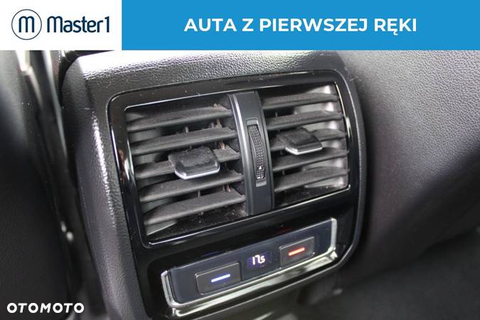 Volkswagen Passat 2.0 TDI Elegance DSG - 20