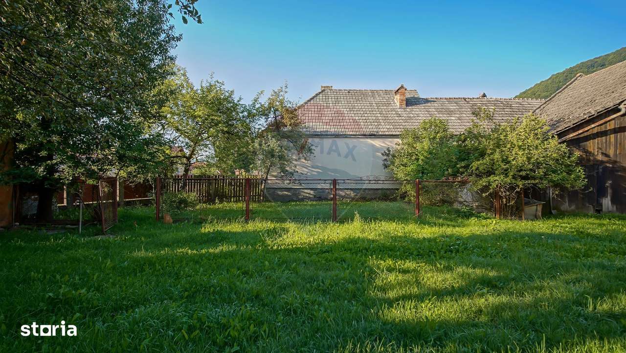 Teren intravilan 7.255 mp +casă rustică – ideal pensiune în Vama Buzău - Imagine principală: 5/16