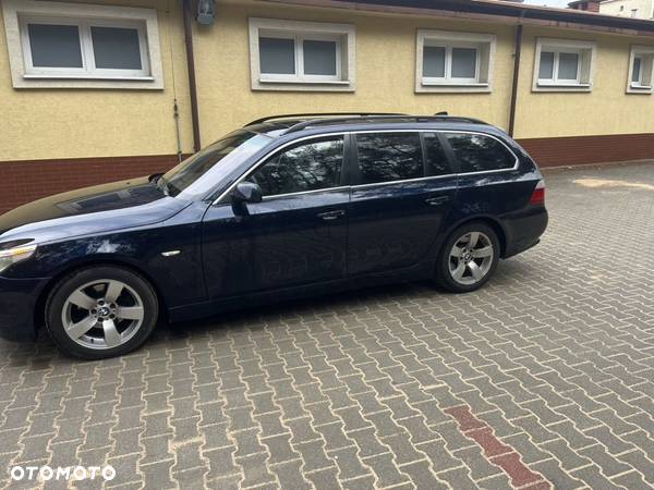 BMW Seria 5 525d - 13