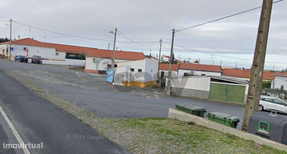 Terreno Urbano para Construção com 1685m2 , São João dos Caldeireiros,-27