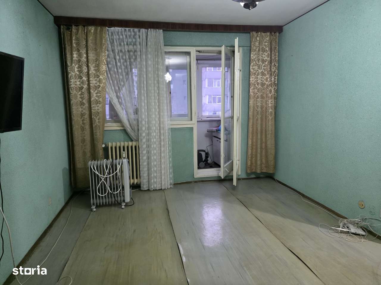 Jean Steriadi, 10 minute metrou 1 Decembrie 1918, langa Auchan Titan-8