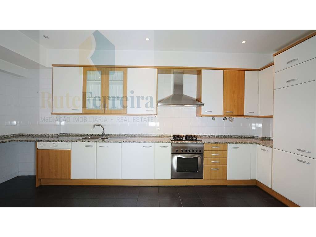 Extraordinário apartamento com vista para o Rio Tejo!-4