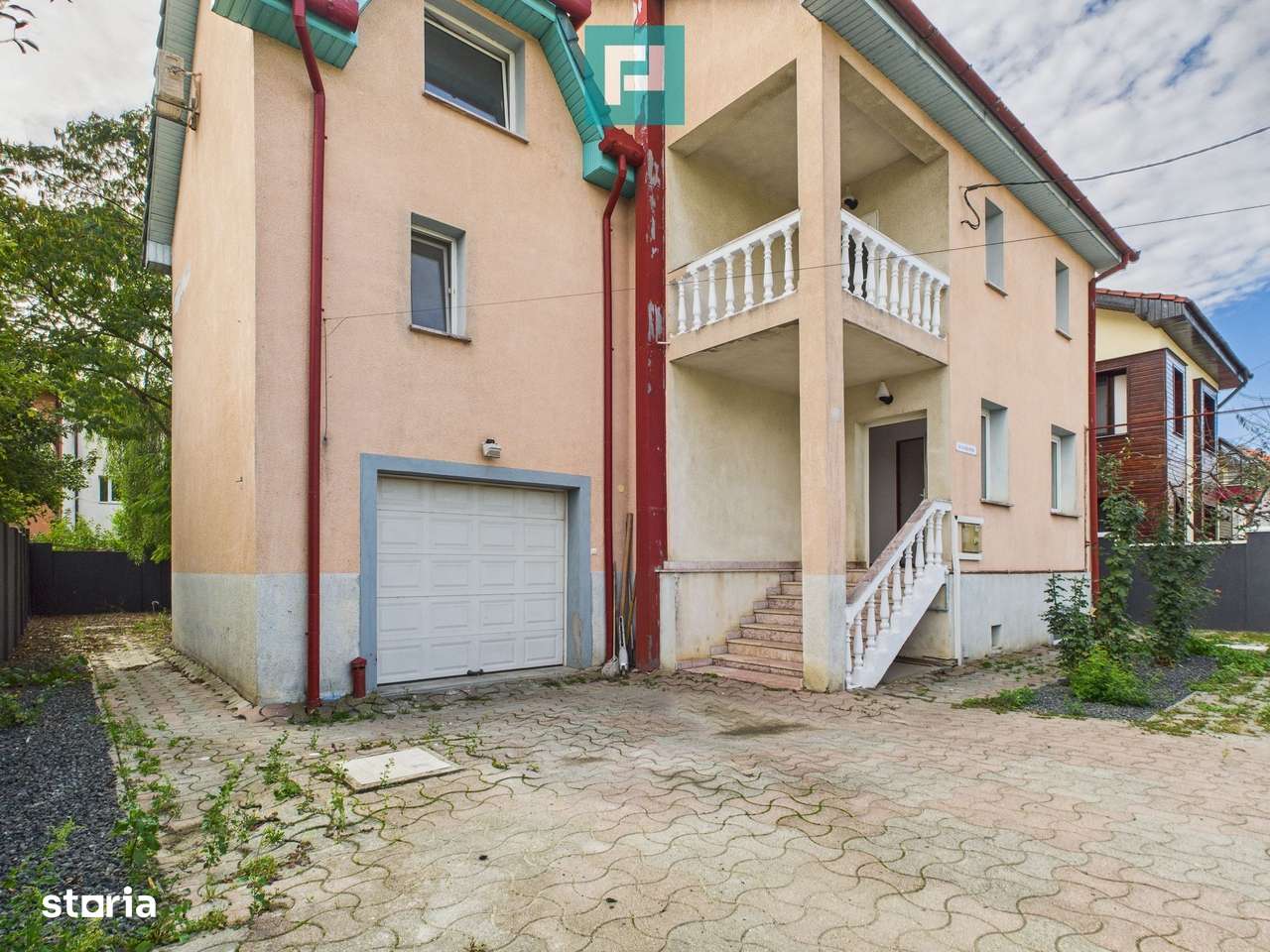 Vilă cu 5 camere pentru investiții în Dumbrăvița - Imagine principală: 2/20