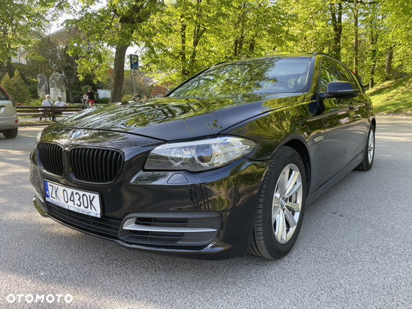 BMW Seria 5 520d Luxury Line - 4