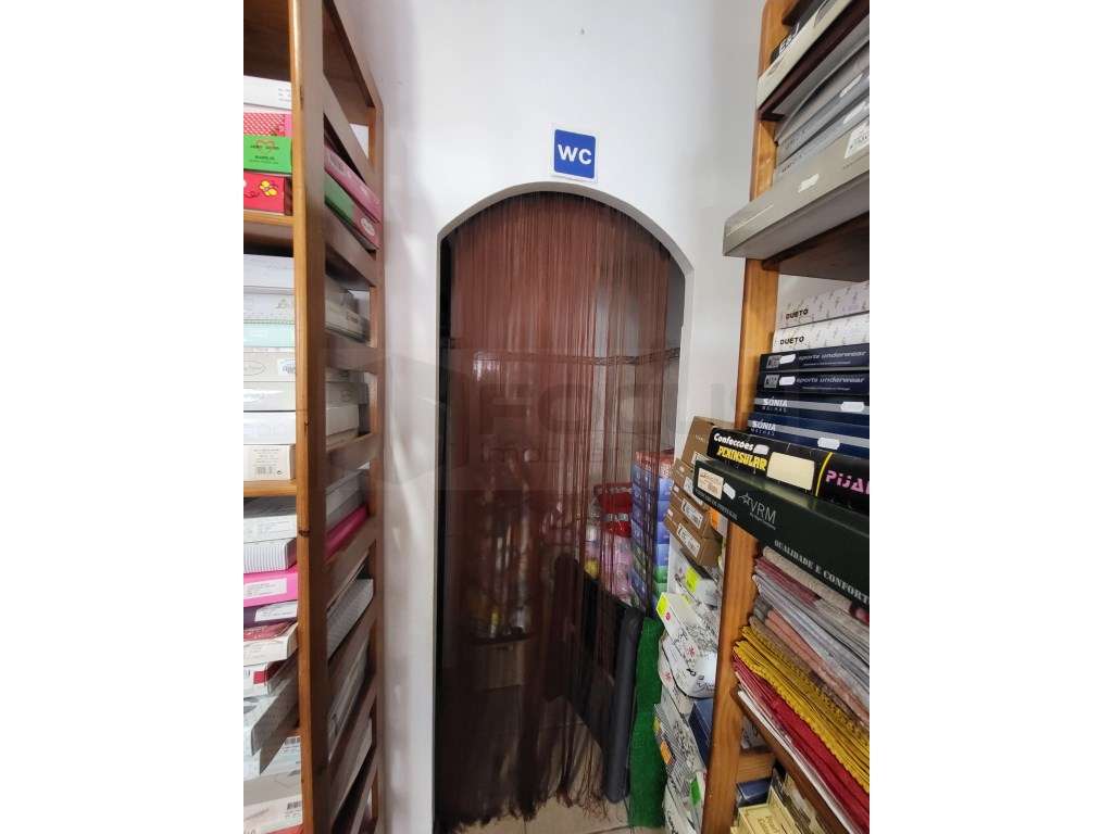 Retrosaria para trespasse no centro de Ílhavo - Grande imagem: 5/9