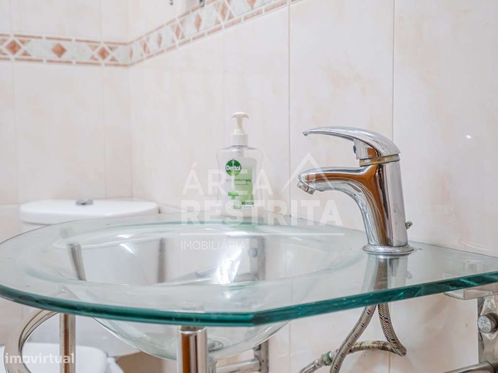 Excelente Apartamento T2 nas Paivas - Ótimo Potencial e Localização...-23