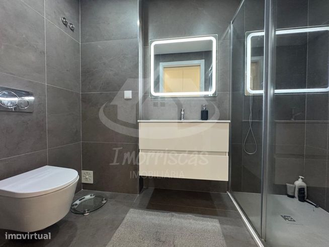 Apartamento T4 seminovo com terraço, no Parque das Oliveiras em Cam...-32