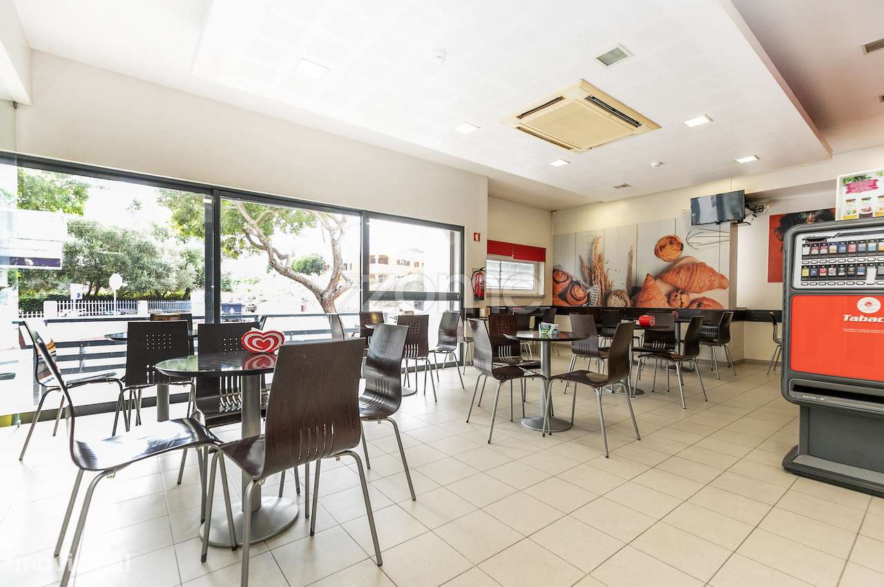 Estabelecimento Comercial a venda em Bicesse - Grande imagem: 4/24