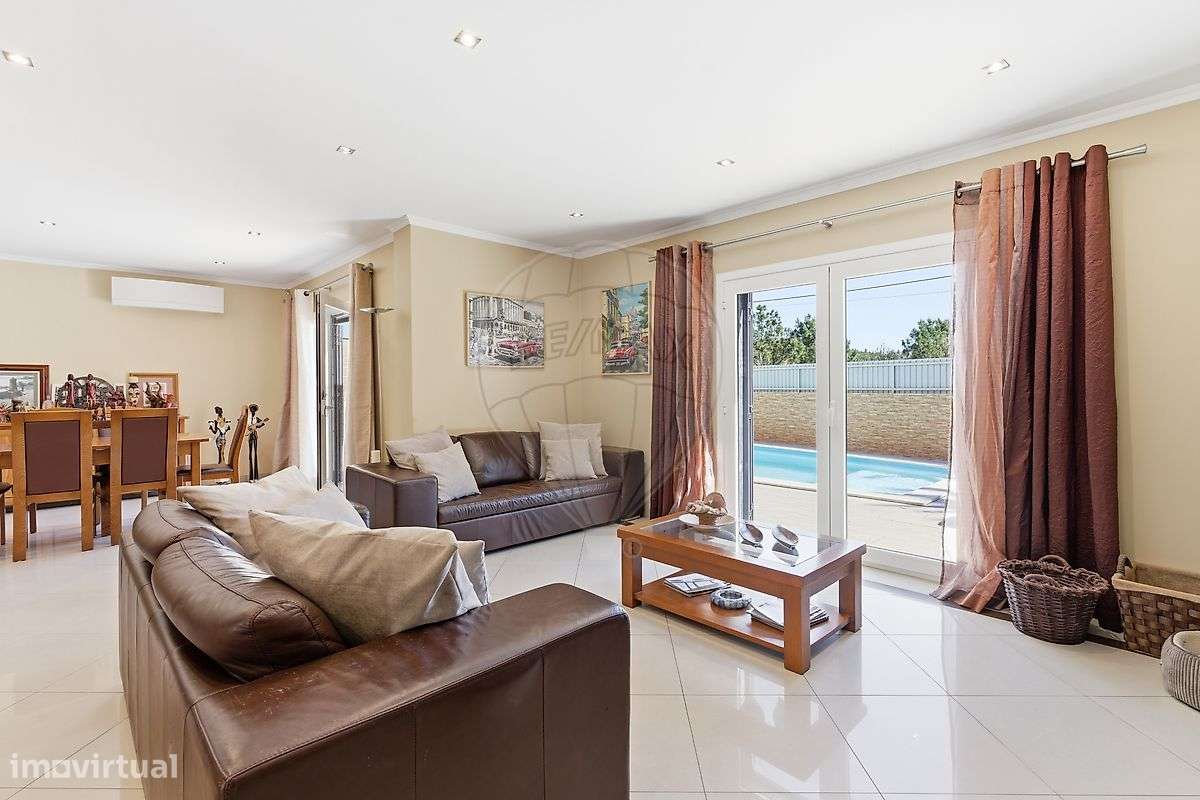 Moradia T4 para venda-18