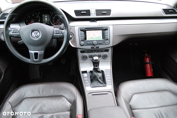 Volkswagen Passat 1.6 TDI Perfectline - 18
