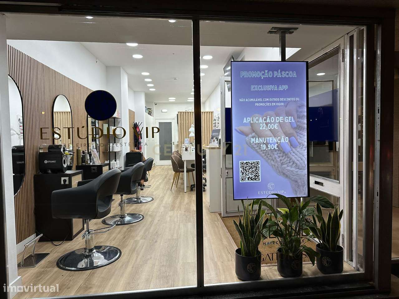 Trespasse de Salão de Cabeleireiro e Estética – Localização Premium no-1