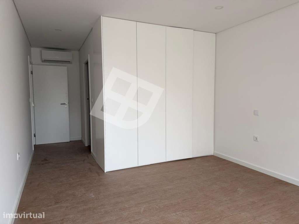 Apartamento T2 Novo c/ Varanda - Pronto Habitar | Esgueira-9