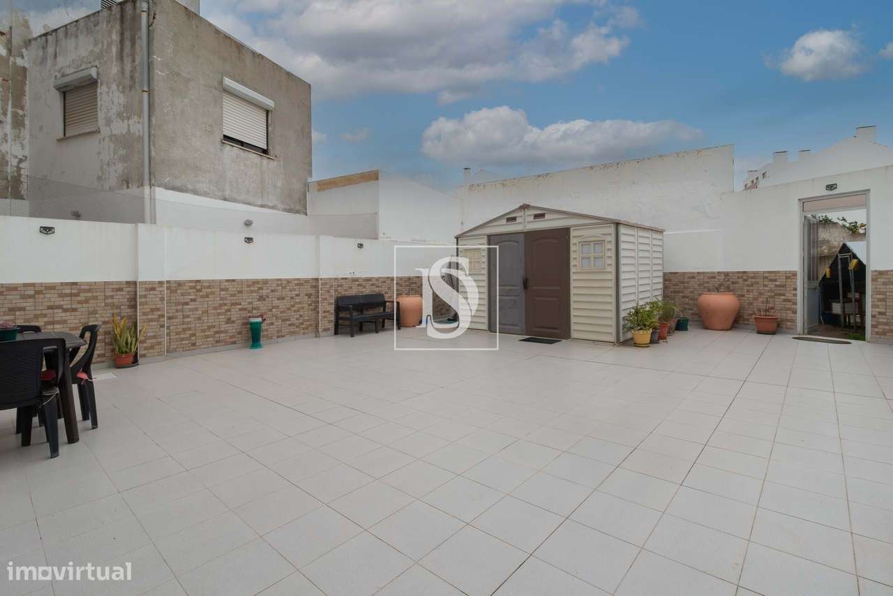 Moradia T2 com Quintal e Terreno Extra | Baixa da Banheira-19