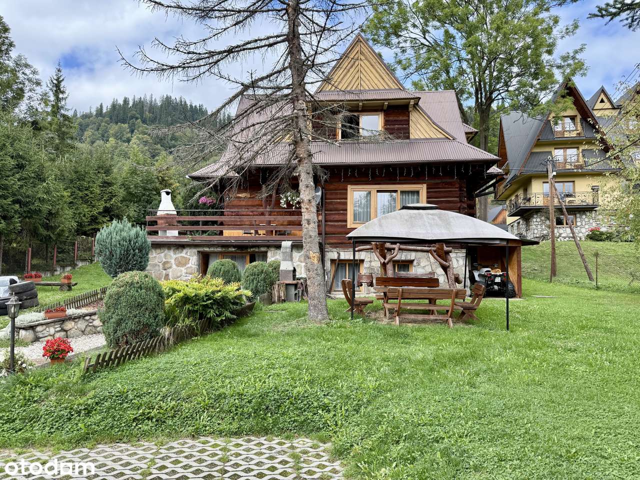 Działający pensjonat w bezpośrednim sąsiedztwie wyciagu Harenda-8