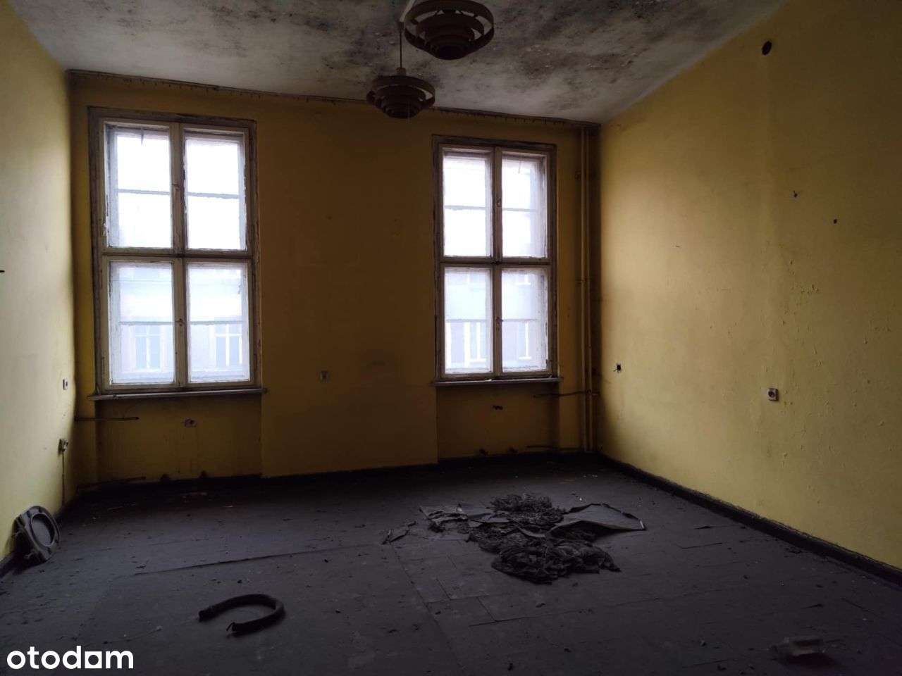 Budynek MIESZKALNO - USŁUGOWY w centrum miasta-13