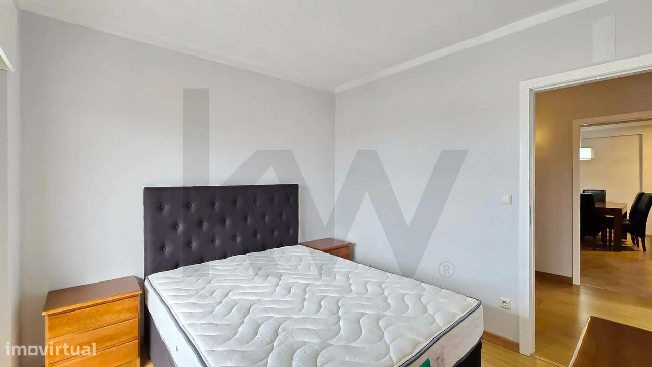 Apartamento T3 renovado no centro de Albergaria-9