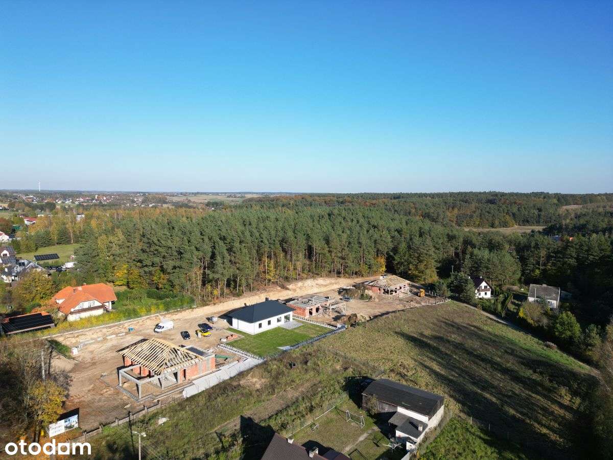 Kameralne osiedle domów parterowych przy lesie-9