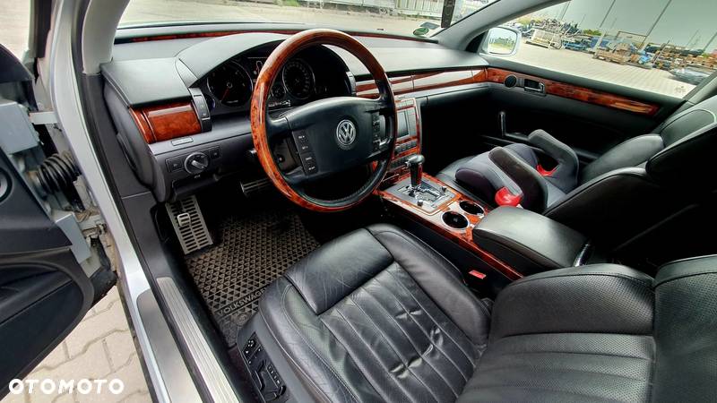 Volkswagen Phaeton 3.0 V6 TDI 4Mot (5 os.) - 11