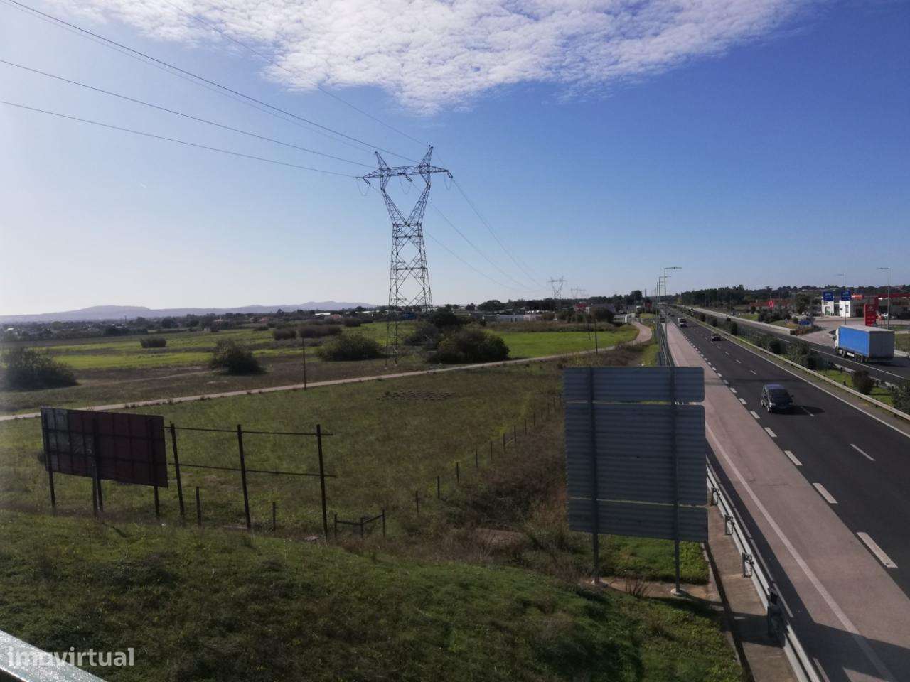 Terreno Junto á A33, 4,7 ha, boa localização várias possibilidades - Grande imagem: 2/9