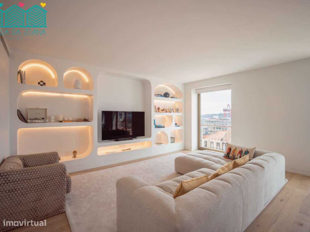 Apartamento T4 com Lugares de Garagem no Centro de Lisboa-9