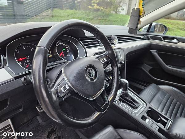 Volkswagen Passat Alltrack 2.0 TDI SCR 4Motion DSG (BMT) - 23