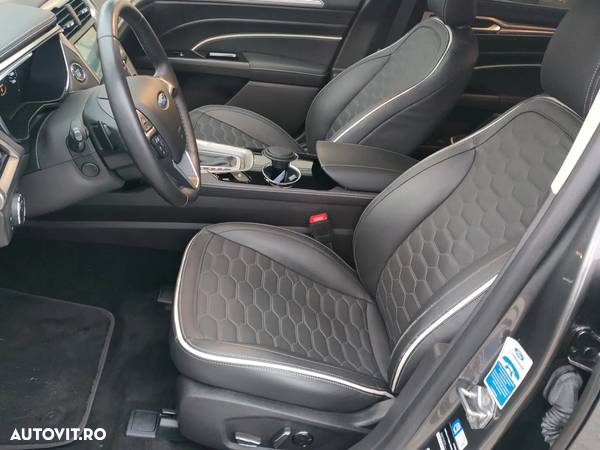 Ford Mondeo Vignale 2.0 TDCi Powershift AWD - 8