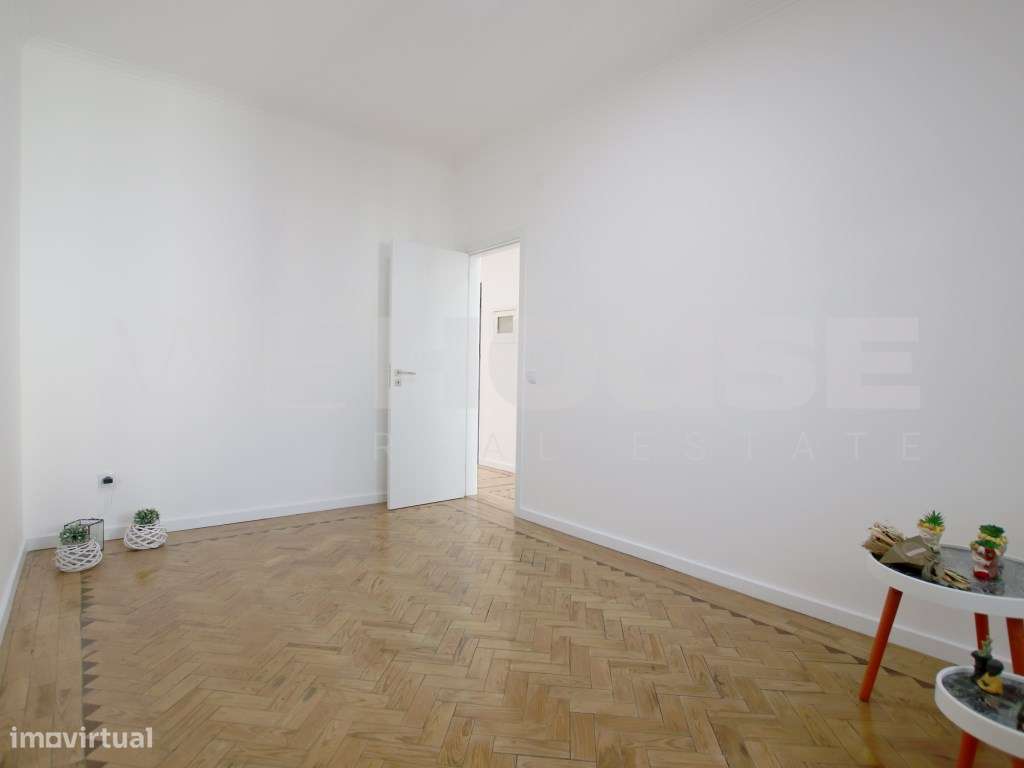 T2 Renovado no Centro do Barreiro | Luminoso | A 20 min de Lisboa - Grande imagem: 3/31