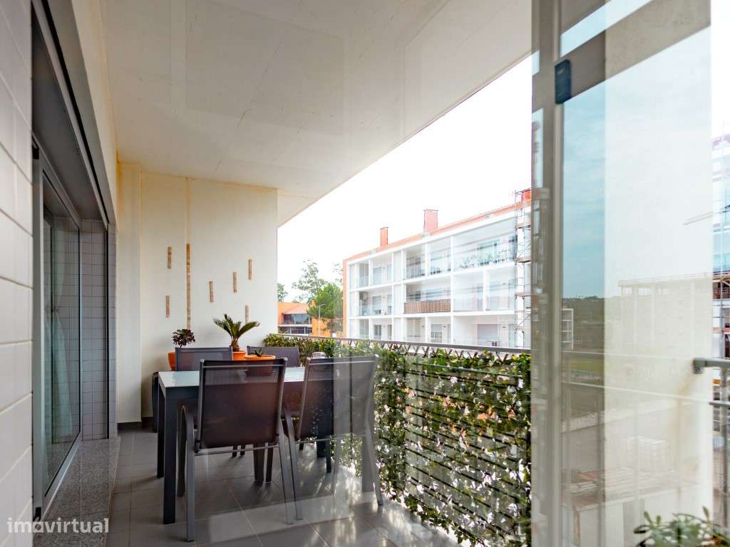 T2+2 Duplex na Condados - Como Novo, com Garagem Dupla-21