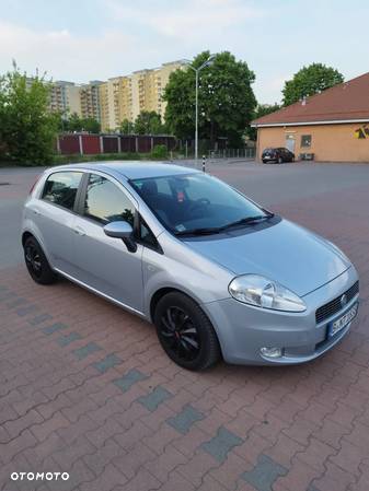 Fiat Grande Punto - 22