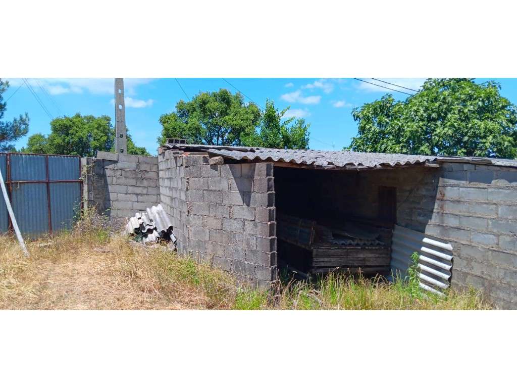 Vários Anexos para Recuperação com Terreno Venda Nova, Envendos-10