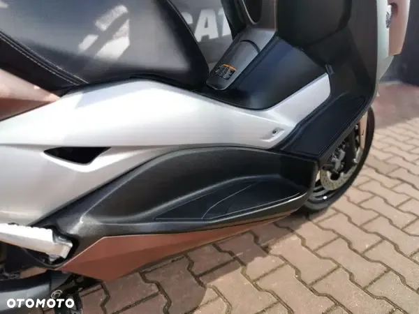 Yamaha X-max - 15