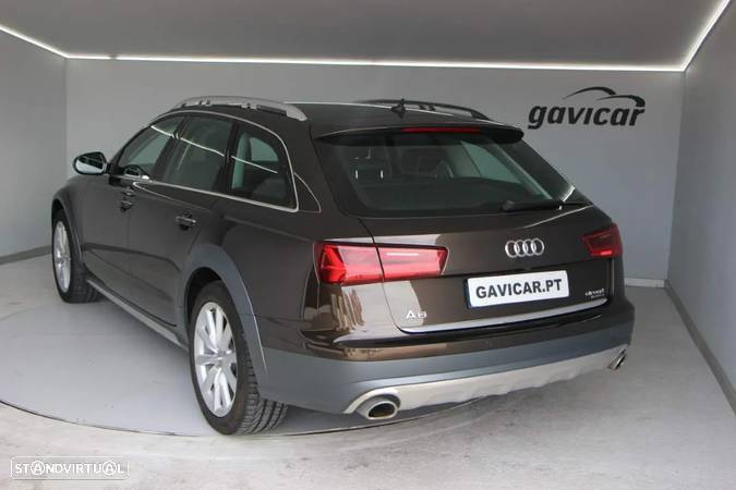 Audi A6 Allroad 3.0 TDi quattro S tronic - 38