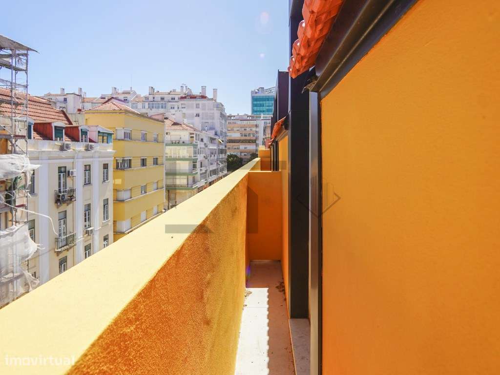 Apartamento T2 Renovado para Venda junto ao IPO, em 7 Rios, Lisboa - Grande imagem: 4/20