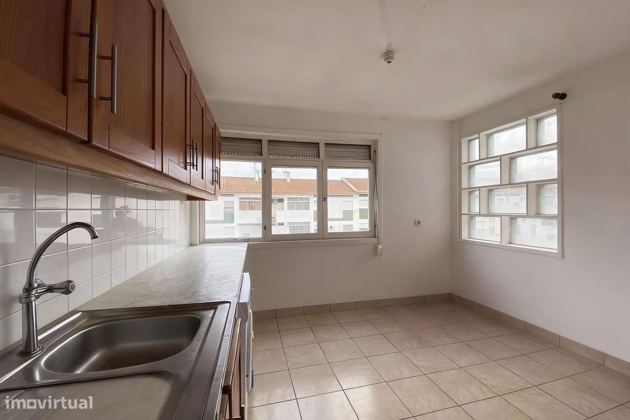 Apartamento T2 - Almeirim-0