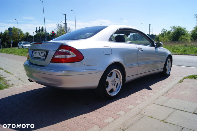 Mercedes-Benz CLK 240 Avantgarde - 4