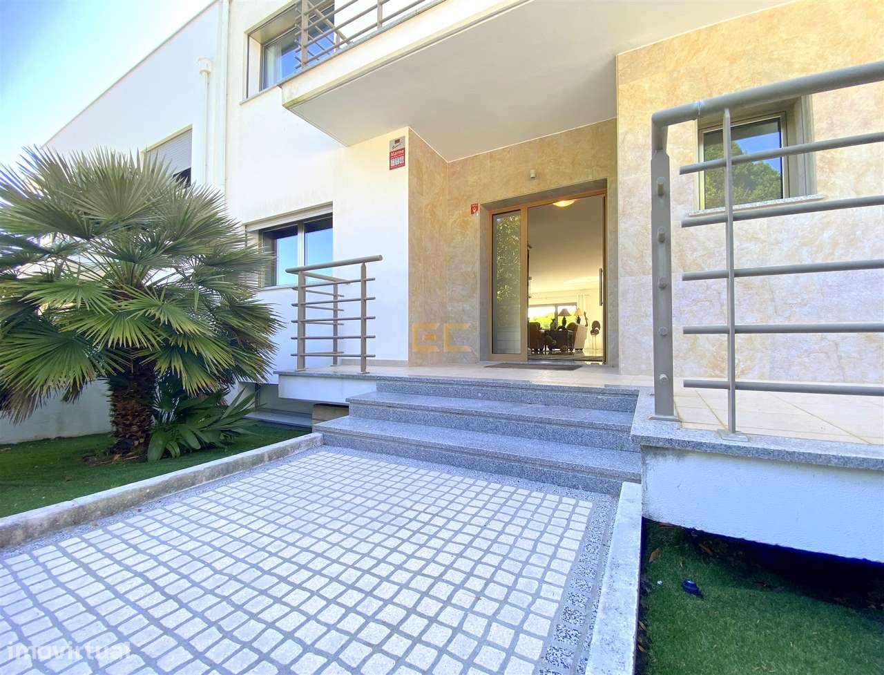 Moradia T5 com piscina, para venda na Figueira da Foz-  Buarcos! - Grande imagem: 3/47