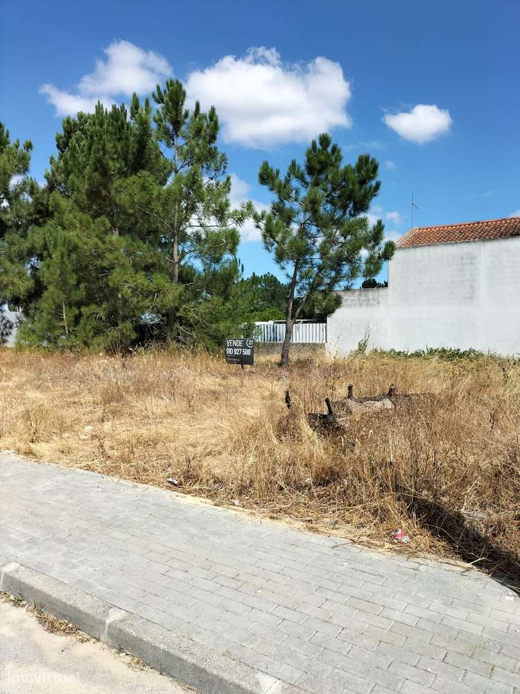 Lote para construção com 318 m2-3