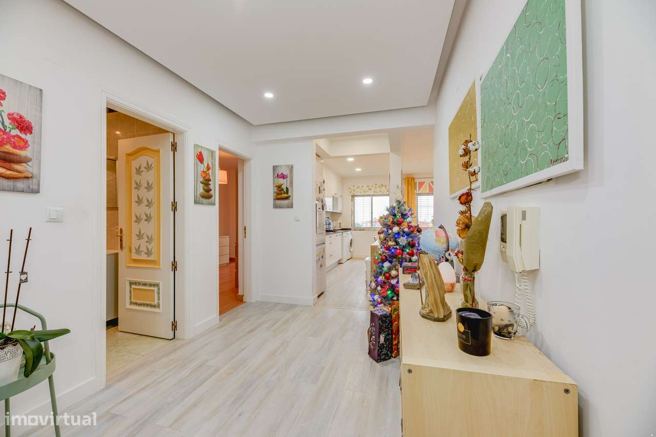 APARTAMENTO T2 | VARANDA | MARQUISE | TORRE DA MARINHA - Grande imagem: 3/22