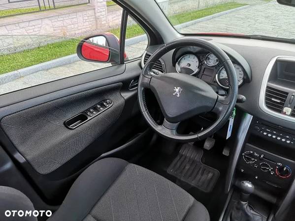 Peugeot 207 1.6 Trendy - 9