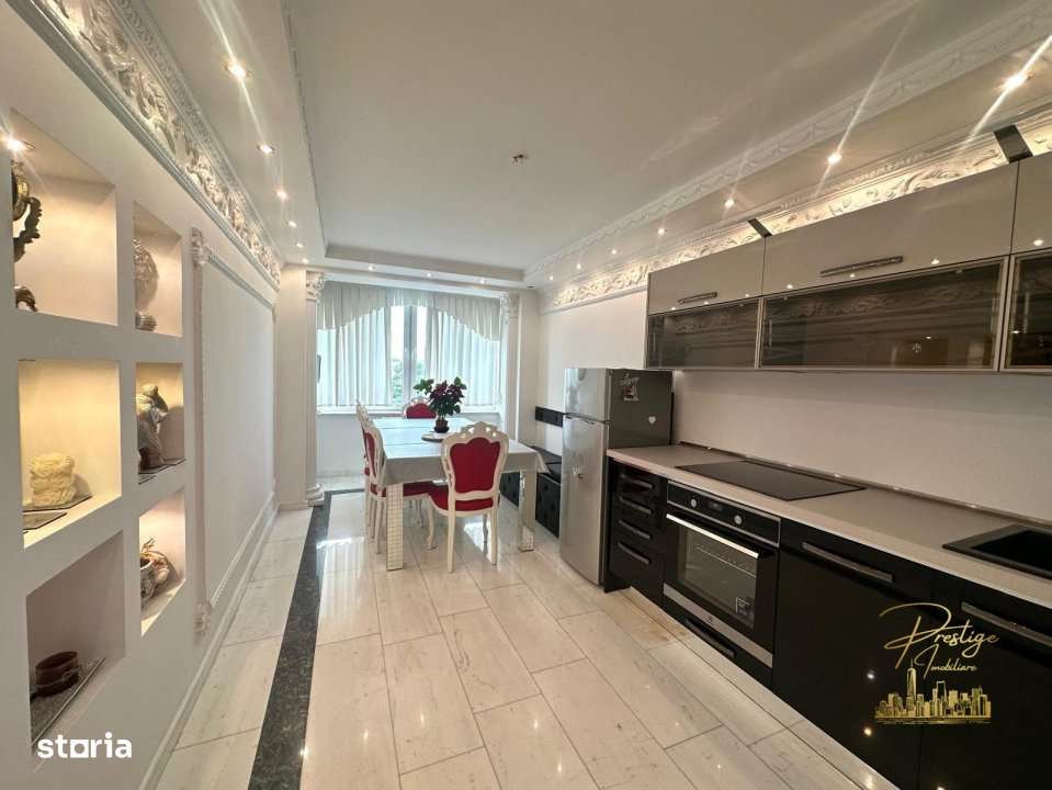 Apartament unic cu 3 camere de vanzare in zona Rogerius - Oradea - Imagine principală: 2/13