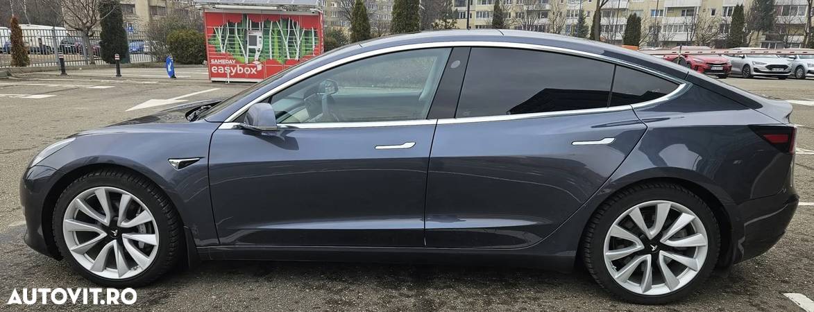 Tesla Model 3 Langstreckenbatterie Allradantrieb Dual Motor - 10