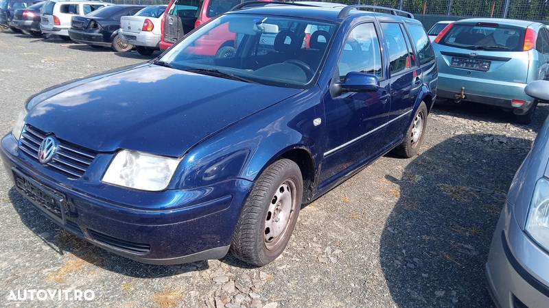 Dezmembrez VW Bora 1.9 TDI AJM 6 Trepte Combi 2001 - 1