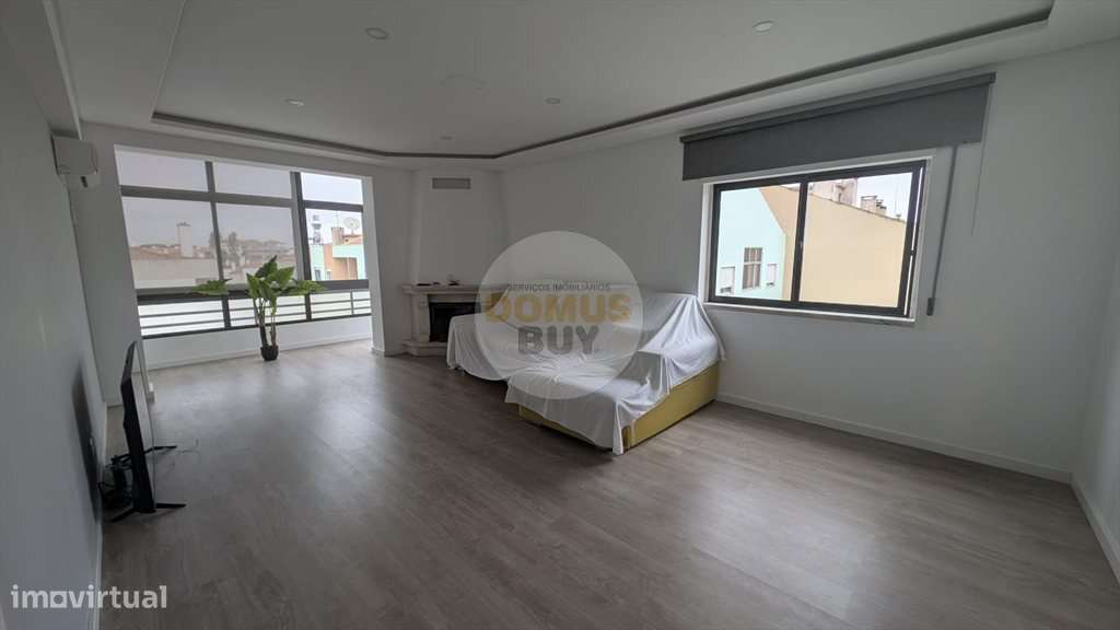 APARTAMENTO T3 REMODELADO COM 115M² AREA UTIL - PAIO PIRES-5
