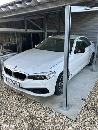 BMW Seria 5 518d Sport Line - 2