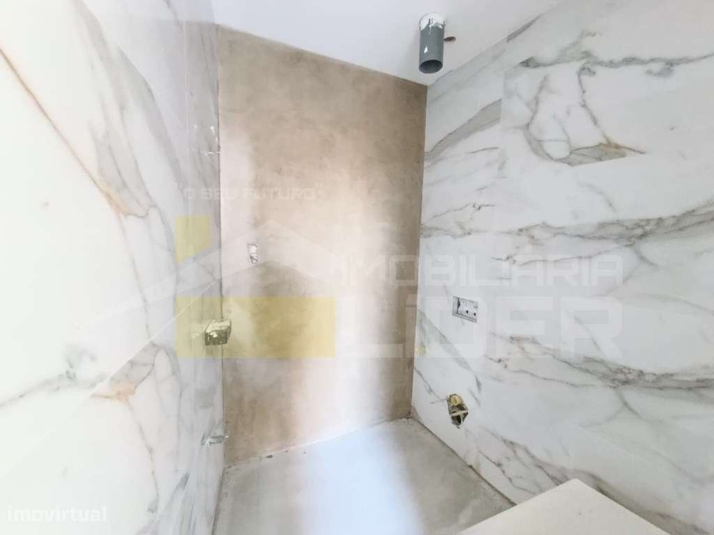 Apartamento Novo T3 no centro de Lourinhã-8