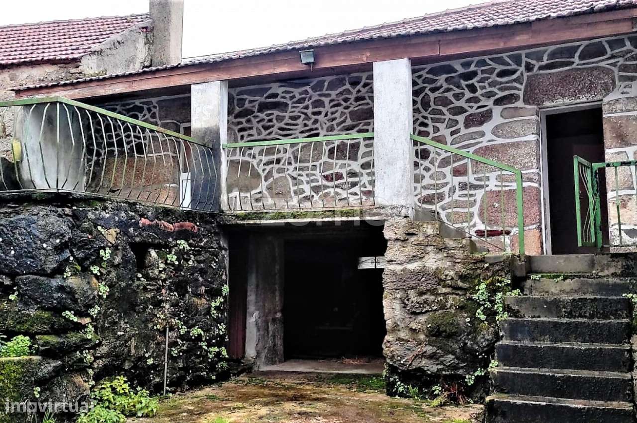 Moradia em Cambeses do Rio, Montalegre
